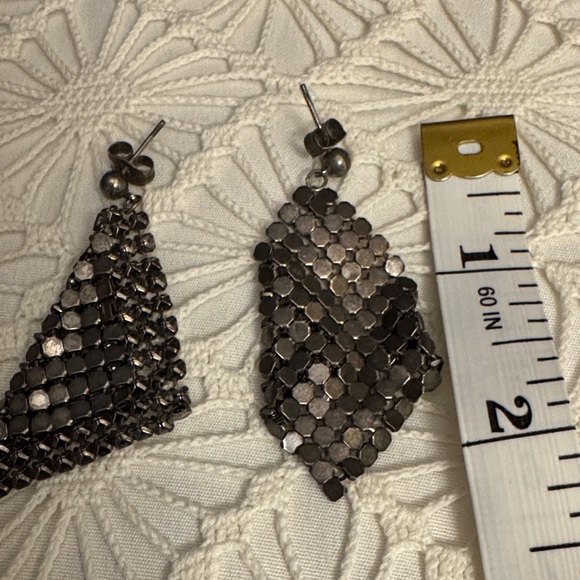 Elegant Silver Sequin Earrings - Picture 7 of 8